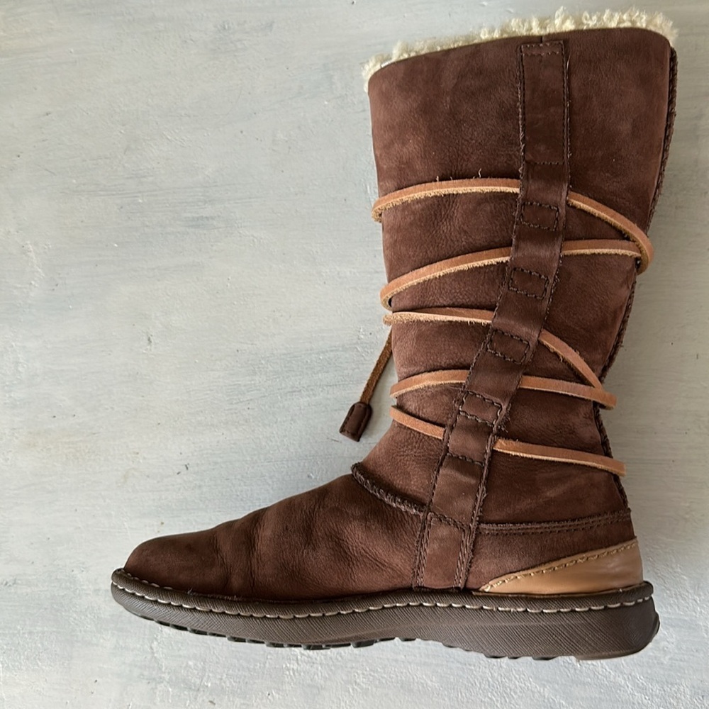Women’s UGG Catalina Tall Boots Size 7 Leather Sheepskin Fall Winter Lace Up - Picture 6 of 16